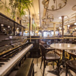 Café Novelty - Cafetería en Salamanca AF1QipM1mlB5mz2tF8QiB2v9v-0fc9pFGqTJjBR_by5X=w408-h272-k-no