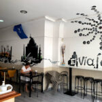 El viajero - Cafetería en Oviedo AF1QipMOoQeDnZm870XS5lWawHReU-IWju7MLmmqaWzI=w408-h306-k-no