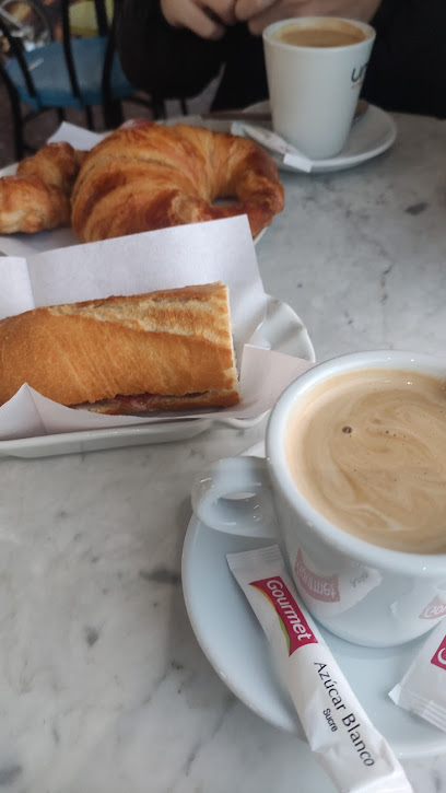 Foto Dym