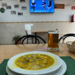 Bar Cafetería La Estación - Cafetería en Arrecife AF1QipMWXcH8GNE_cweuyxaPJwsimC-KVc1zC7DYnSWV=w408-h544-k-no