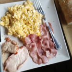 Cafeteria Los Barritos - Cafetería en Pinto AF1QipMdvmXN3HOELVjl_CoyRzpfhrmM6t62uEgga1cr=w408-h725-k-no