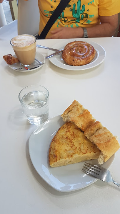 Foto Polo Monse Cafeteria Pasteleria