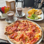 LA PARADA - Cafetería en Adeje AF1QipMzZCdry69sQcrTdvb4x5wmOCxfxeGMXaUfURLP=w408-h544-k-no