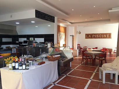 Foto La Piscine Café