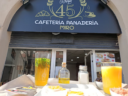 Foto Cafetería Panadería Miro 45