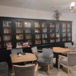Mono Bombin - Cafetería en Huelva AF1QipNMsJZS_FOjDAIDba7xGClnvDszzwLzE5K8CvqK=w408-h306-k-no