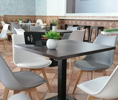 Foto Panadería y Cafetería El Maná