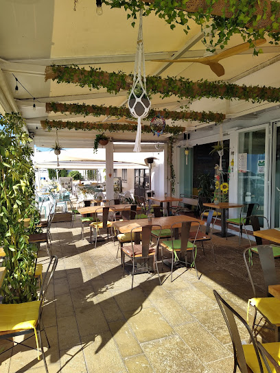 Foto natural point bistro cafe