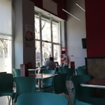 Asueto, Cafeteria Bar Restaurante - Cafetería en Tarragona AF1QipNuiQv8YQAPQJoWQYv7y_p9l-wEJe7IhyaDdyqg=w426-h240-k-no