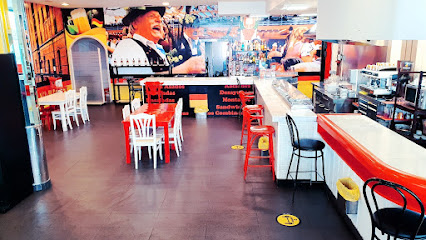 Foto Cafetería Charlot Gourmet