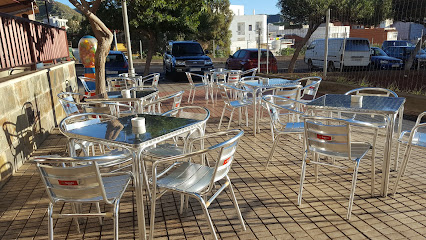 Foto Cafeteria y Tasca La Llovizna