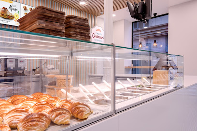 Foto Cafetería O Melhor Croissant da Minha Rua