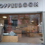 Coffee Book - Cafetería en Tarragona AF1QipOxB_ZYZJu7t8jYi0FZ3ZosCMX2_DOccm5rwF_5=w408-h306-k-no