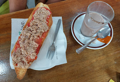 Cafetería Ibiza - Cafetería en Almería AF1QipOy1jNuffiQjCXqPGuez2cW7lzbkB38ZIMVpPAt=w408-h278-k-no