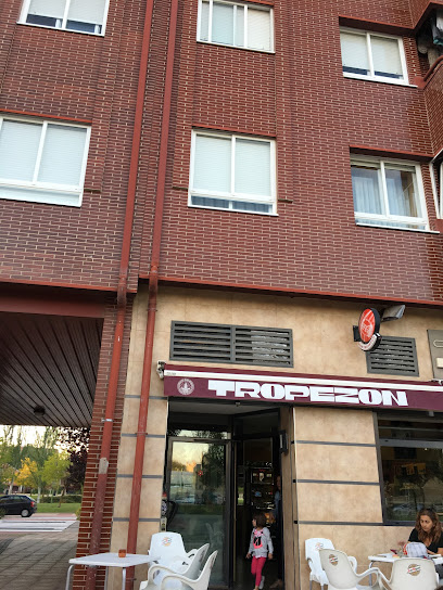 Café - Bar Tropezón - Cafetería en Burgos AF1QipP-ZOHQ2kd-vNhoGyRKFuf3JxeDcdXEafs5Vrdw=w408-h544-k-no