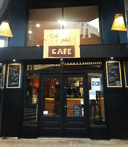 Foto Le Petit Café