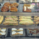 Café Bar Fonseca - Cafetería en Santiago de Compostela AF1QipPCWnCrdVcdtVUFbljrElD5Z7wDZNzsW_iTDJVR=w519-h240-k-no
