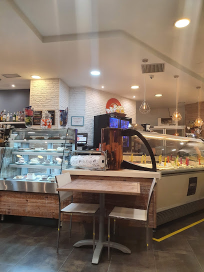 Foto Mi Lola Café y Helados, cafetería y punto de venta Mixto de Loterías