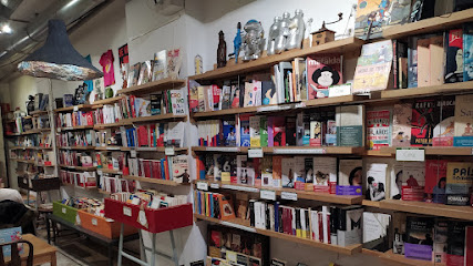 Foto Ubik Café Cafetería Librería